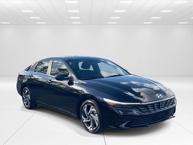2025 Hyundai Elantra SEL Convenience Sedan