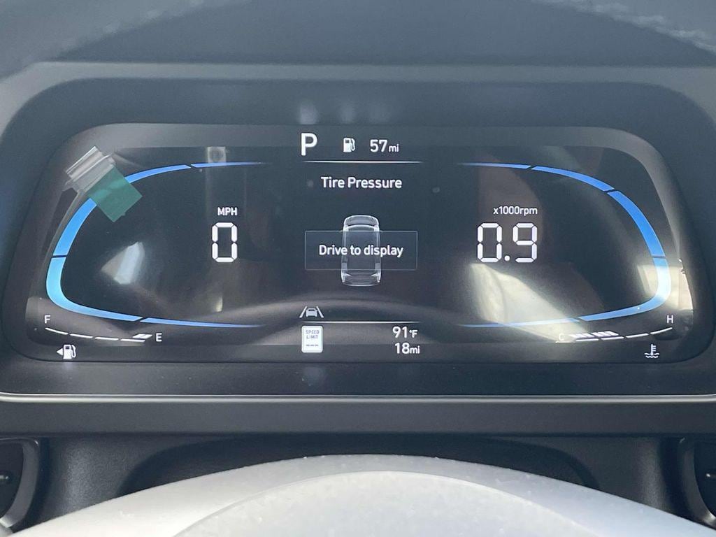 2025 Hyundai Elantra SEL - Photo 20