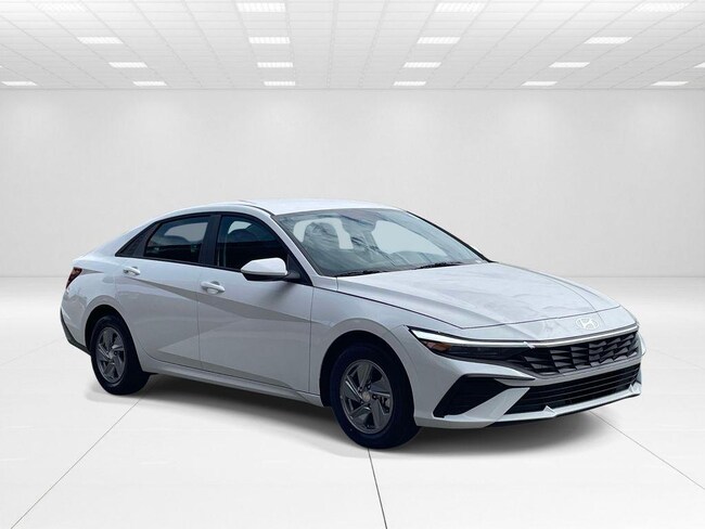 New 2026 Hyundai Elantra SE Sedan near Belmont