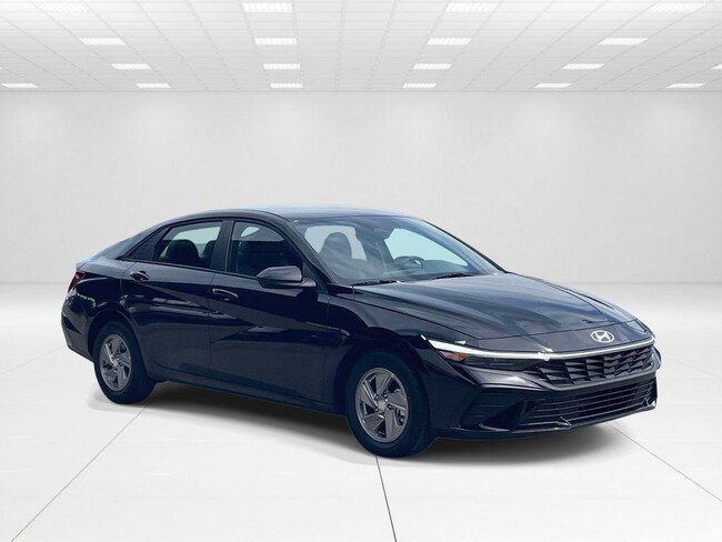 New 2026 Hyundai Elantra SE Sedan near Belmont