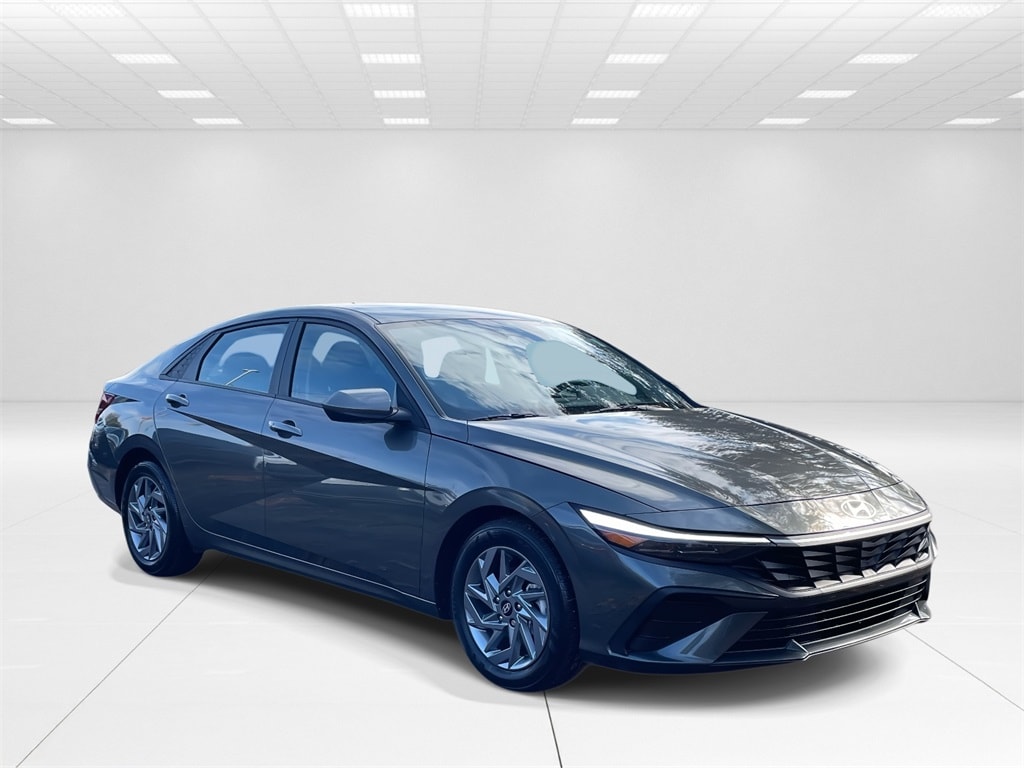 2024 Hyundai Elantra Sedan 
