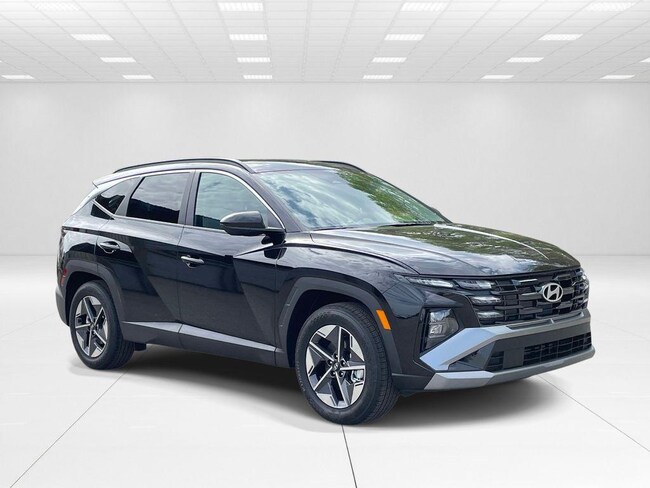 New 2026 Hyundai Tucson SEL FWD SUV near Belmont