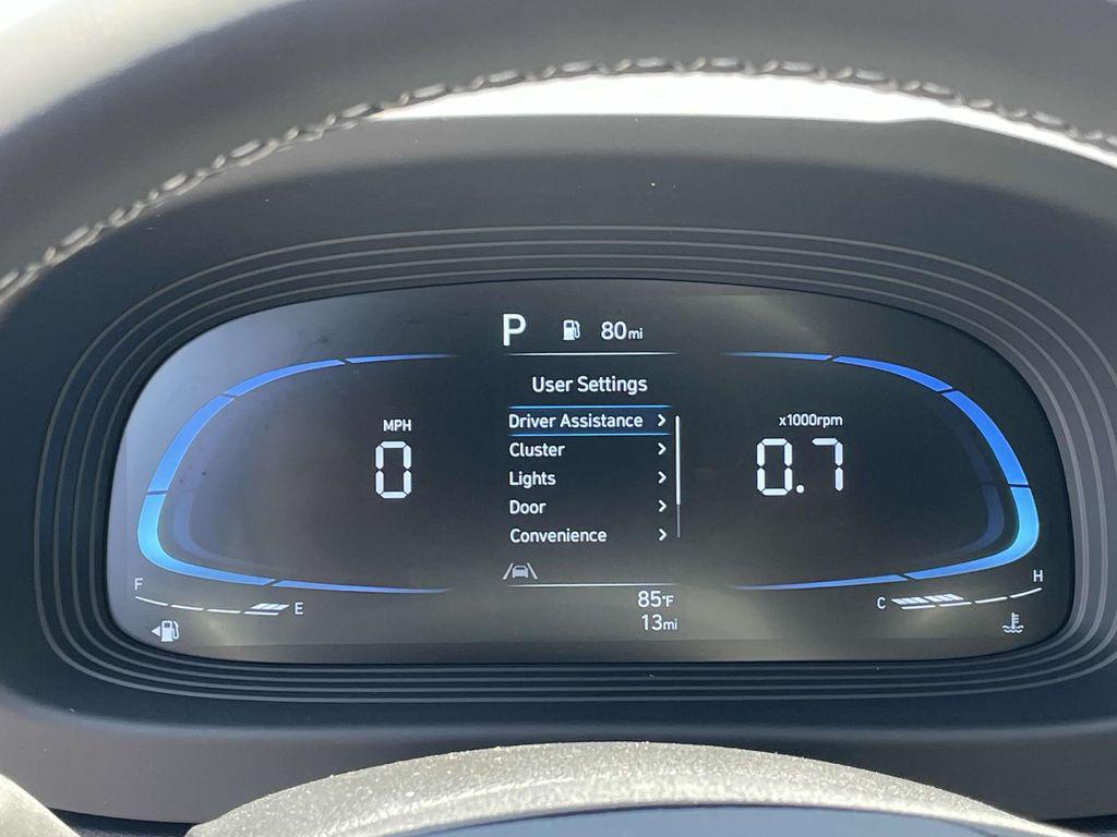 2025 Hyundai Venue SEL - Photo 23