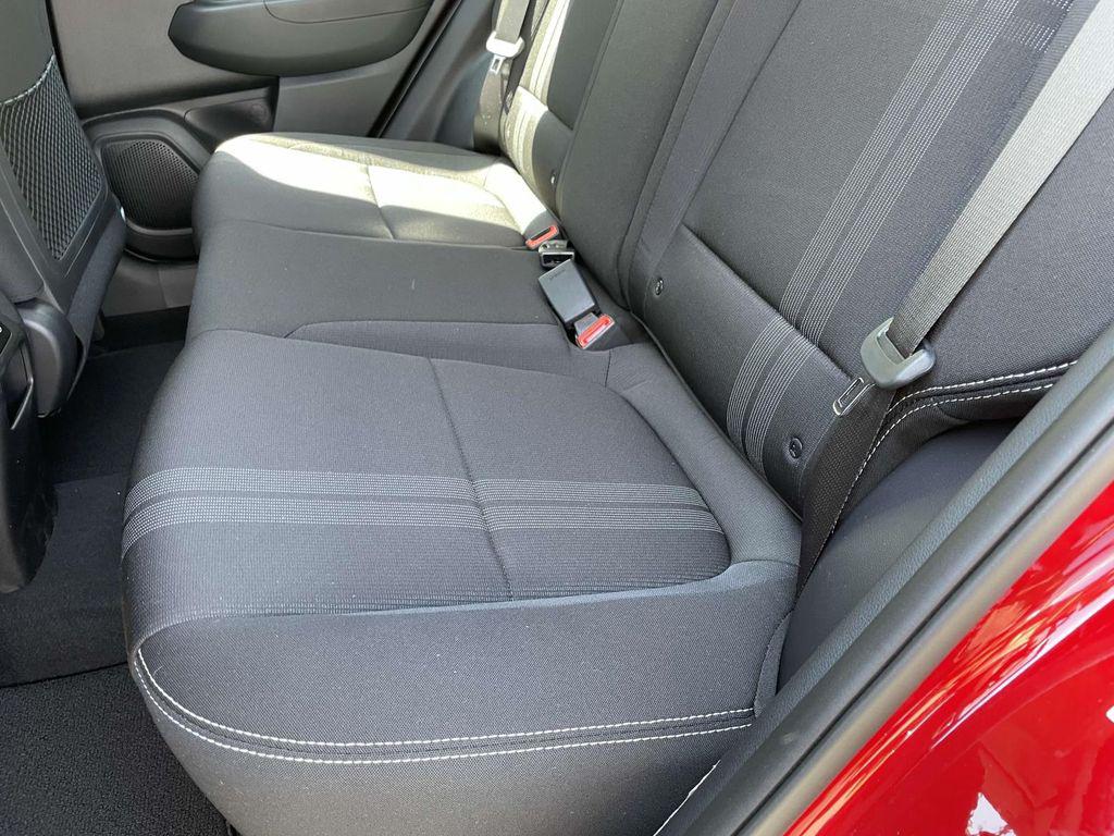 2025 Hyundai Venue SEL - Photo 11