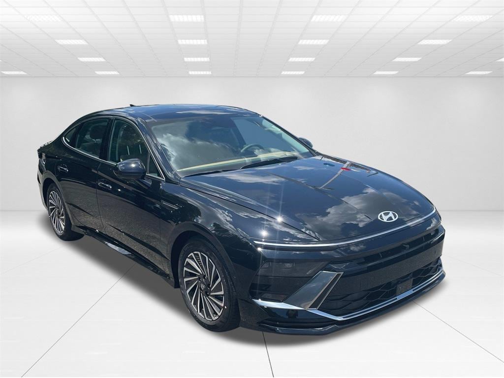 2025 Hyundai Sonata Hybrid Sedan 