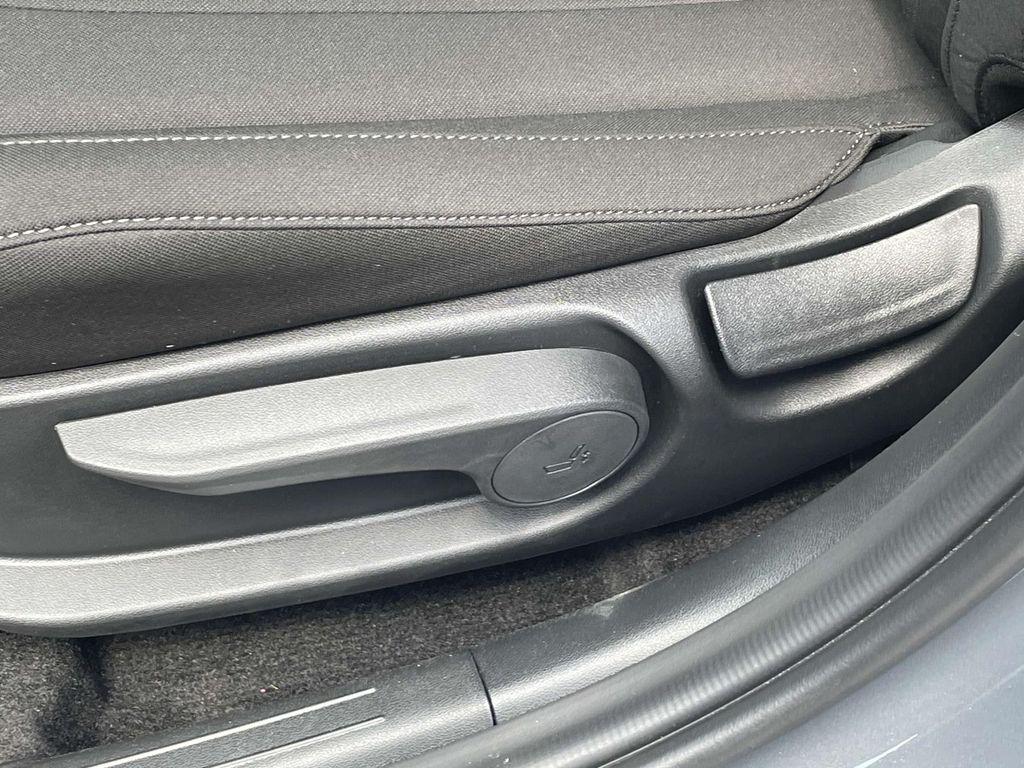 2025 Hyundai Elantra SEL - Photo 16