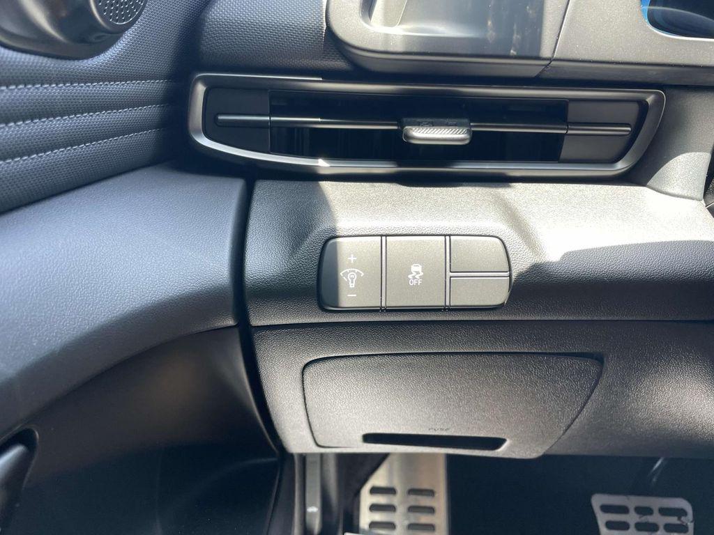 2025 Hyundai Elantra SEL - Photo 28