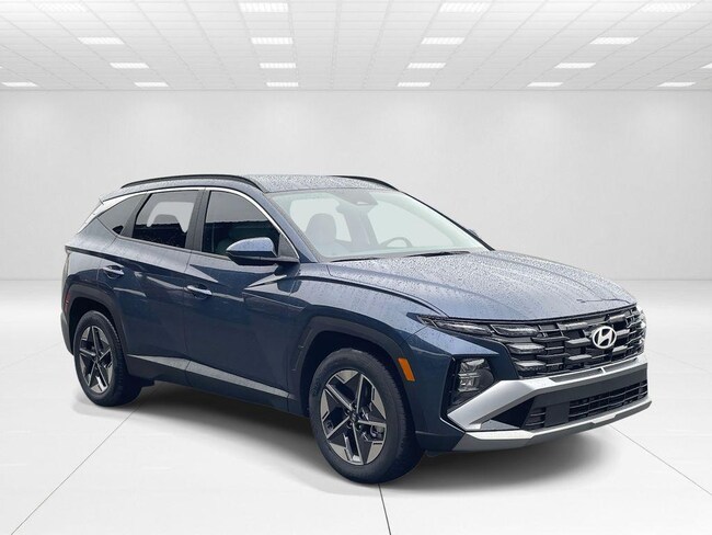 New 2026 Hyundai Tucson SEL FWD SUV near Belmont