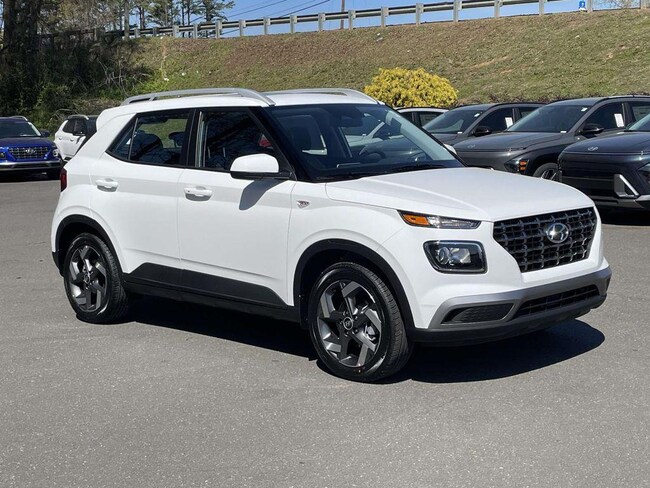 New 2026 Hyundai Venue SEL SUV near Belmont