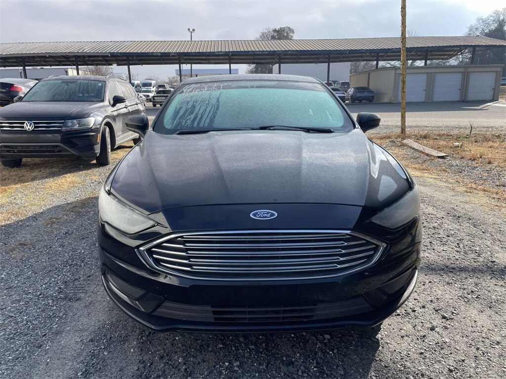 Used 2018 Ford Fusion SE Sedan