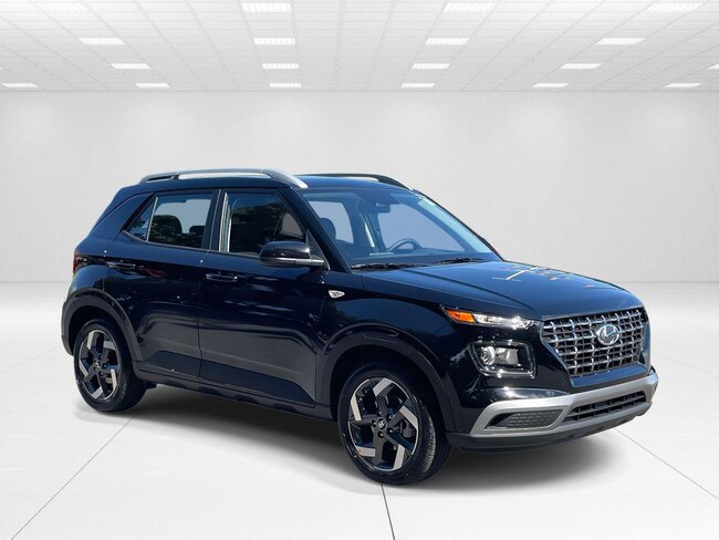 New 2026 Hyundai Venue SEL SUV near Belmont