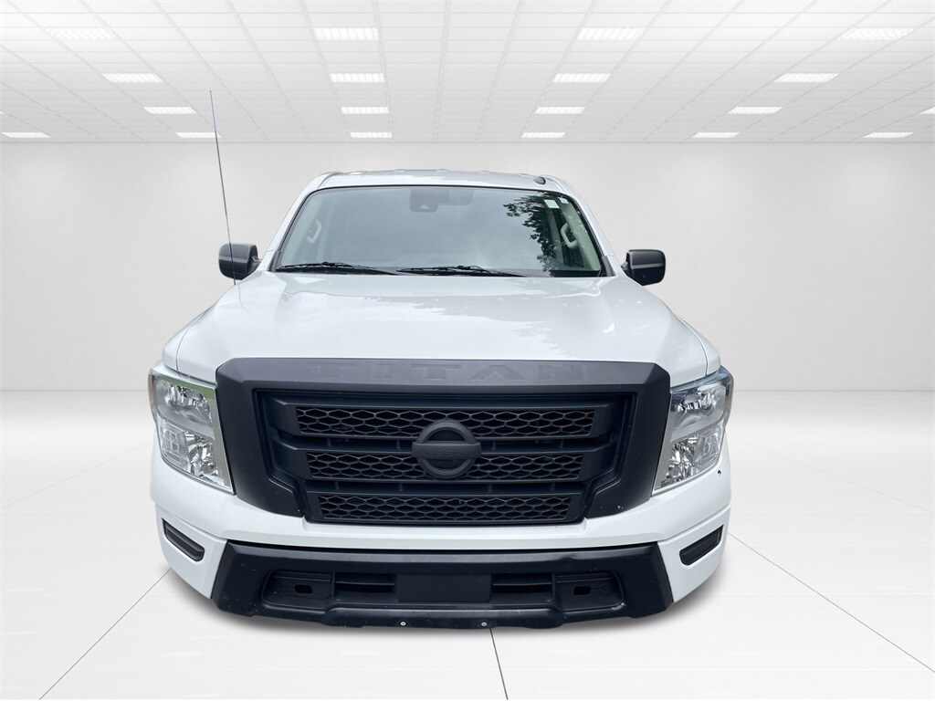 2021 Nissan Titan Crew Cab photo 2