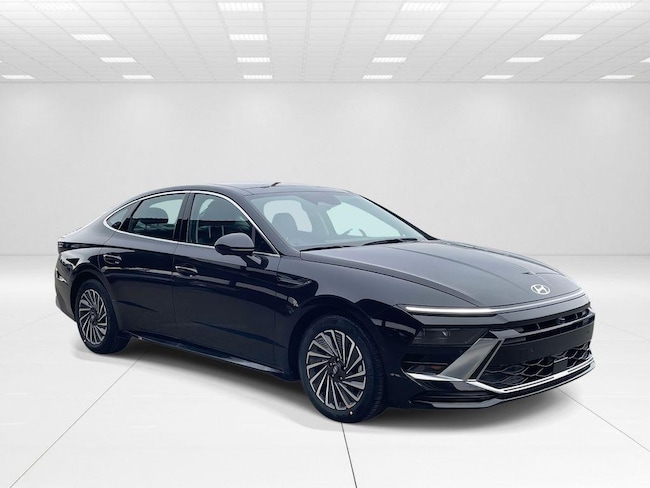 New 2026 Hyundai Sonata Hybrid Limited Sedan near Belmont