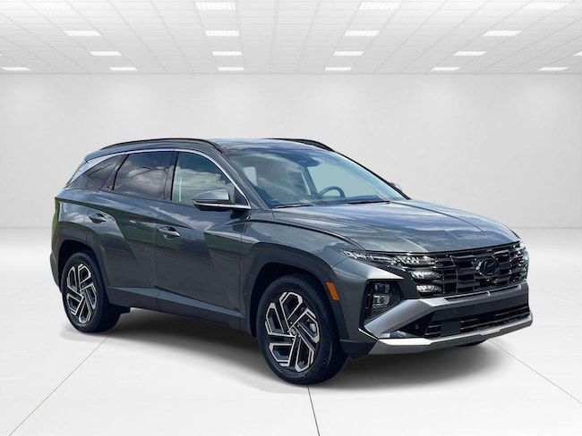 New 2026 Hyundai Tucson Hybrid Limited SUV near Belmont
