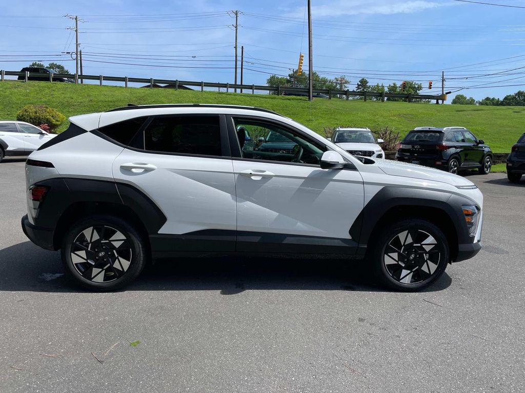 2025 Hyundai Kona SEL - Photo 8