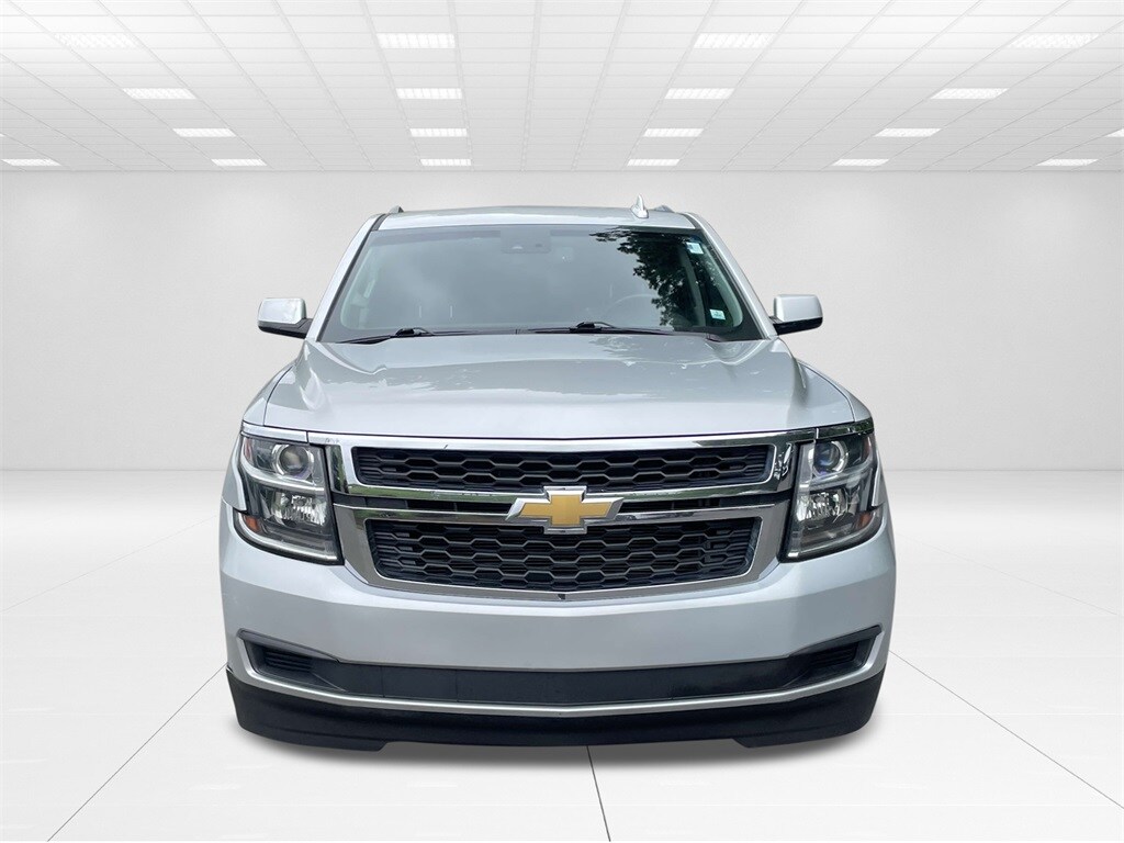 2016 Chevrolet Tahoe LT photo 2