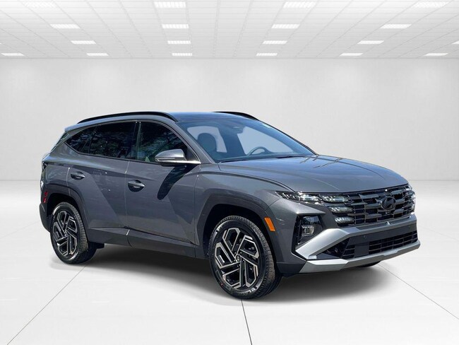 New 2026 Hyundai Tucson Limited AWD SUV near Belmont