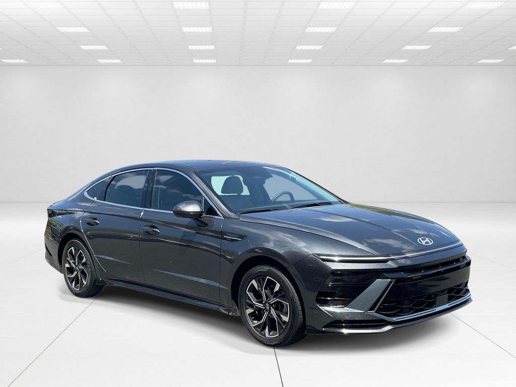 2025 Hyundai Sonata SEL's photo