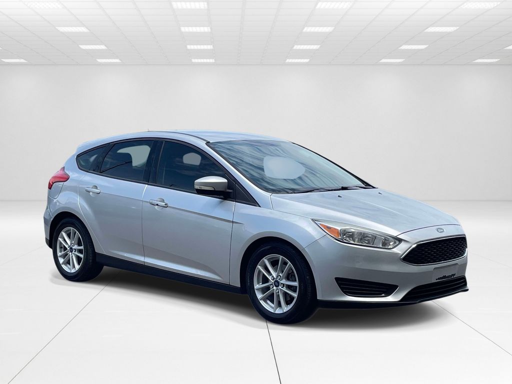 2017 Ford Focus 5 Door Hatch SE's photo