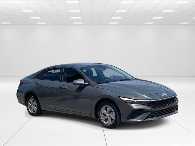 New 2026 Hyundai Elantra SE Sedan near Belmont