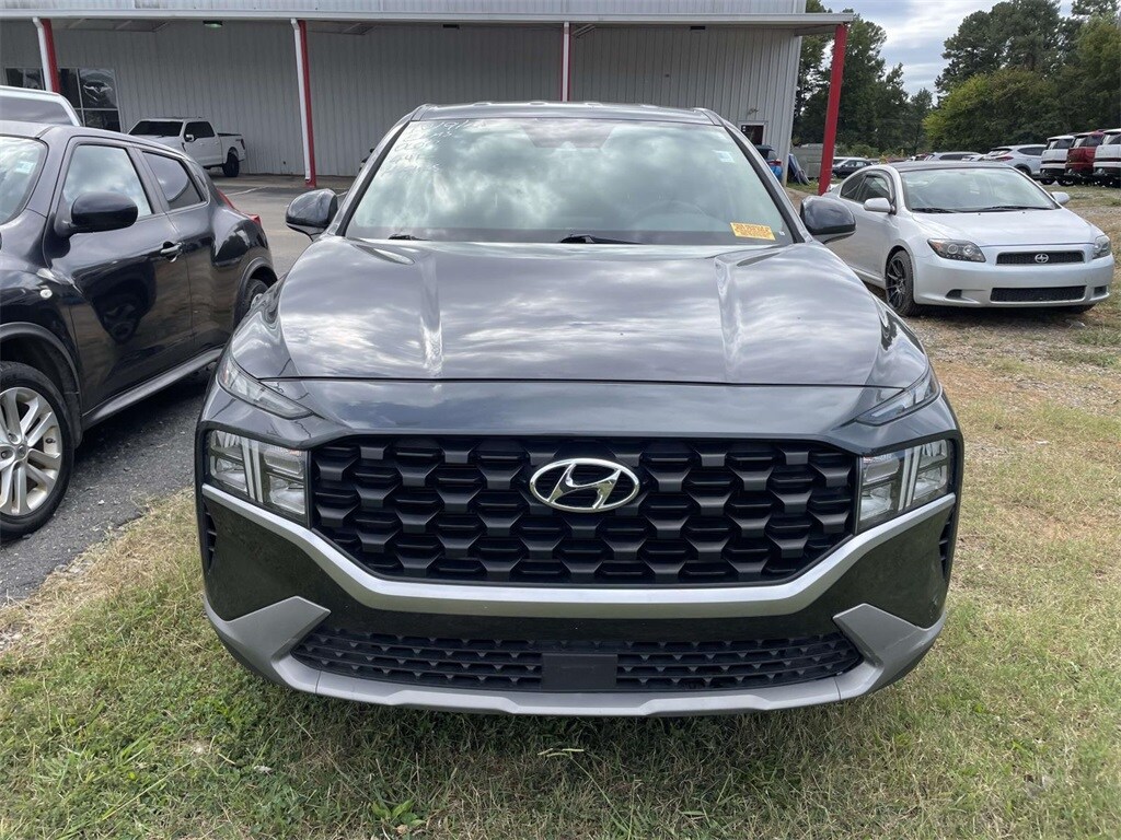 2022 Hyundai Santa Fe SE photo 2