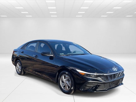 2025 Hyundai Elantra SE Sedan