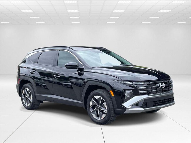 New 2026 Hyundai Tucson SEL AWD SUV near Belmont