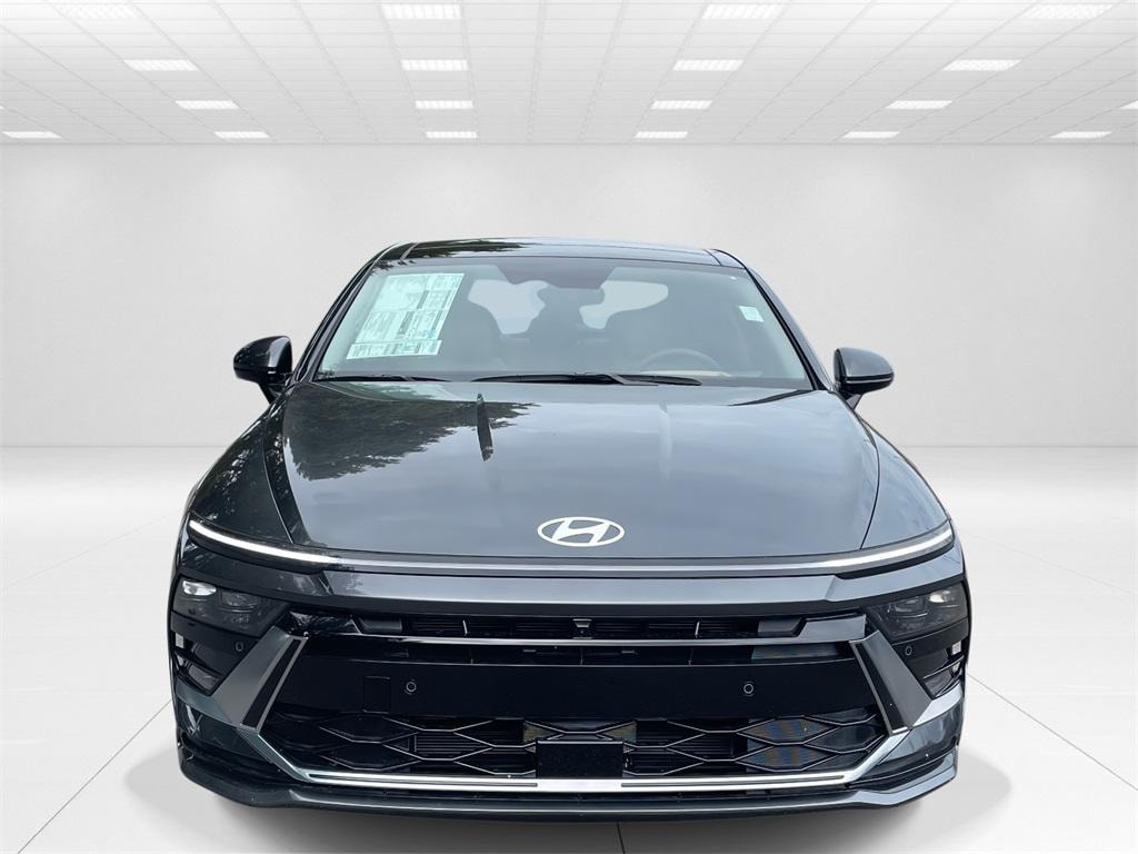 New 2025 Hyundai Sonata Hybrid Limited Sedan