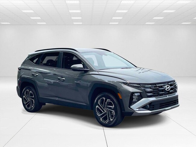 New 2026 Hyundai Tucson SEL Plus AWD SUV near Belmont