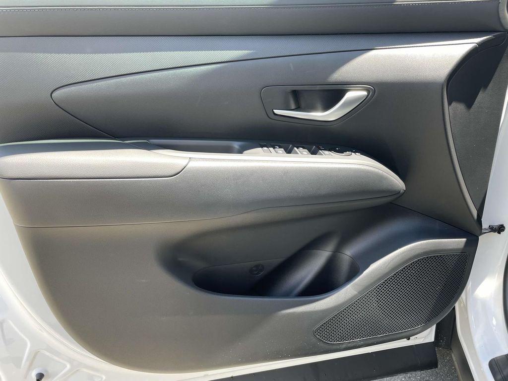 2025 Hyundai Tucson SEL - Photo 18
