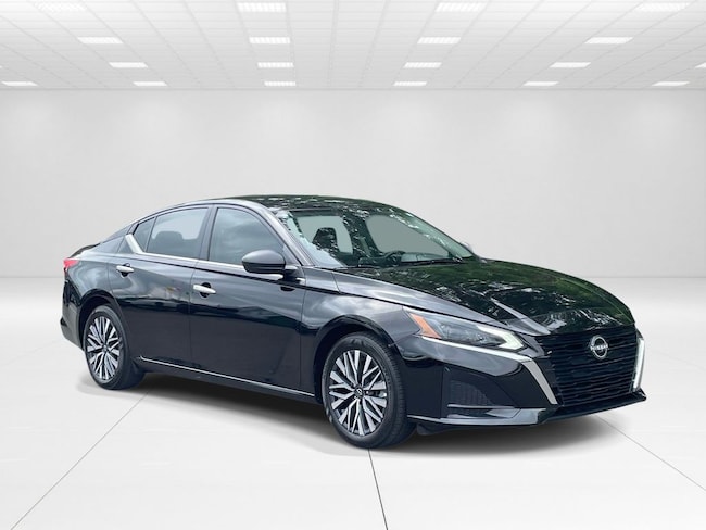 2025 Nissan Altima 2.5 SV Sedan
