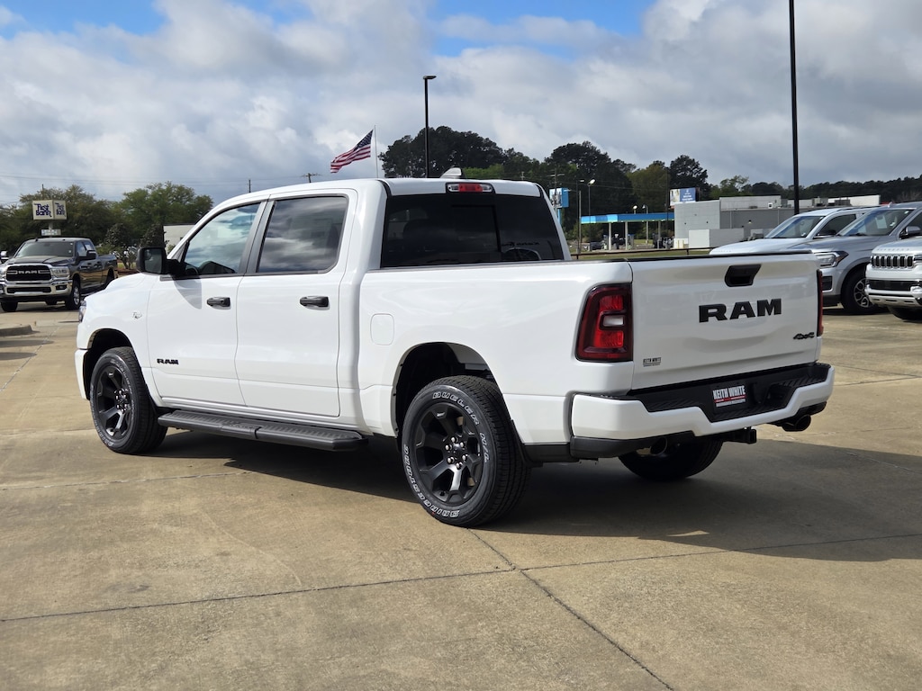 New 2026 Ram 1500 EXPRESS CREW CAB 4X4 5'7 BOX Pickup