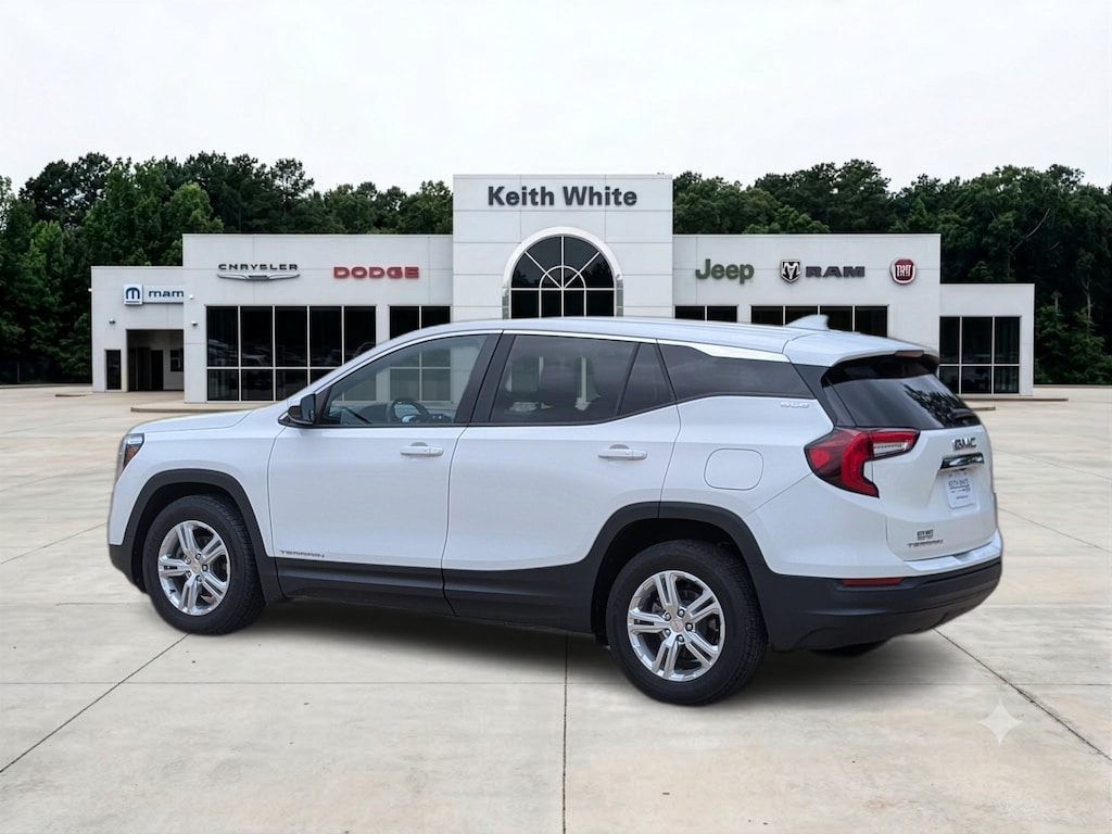 Used 2022 GMC Terrain SLE FWD SLE