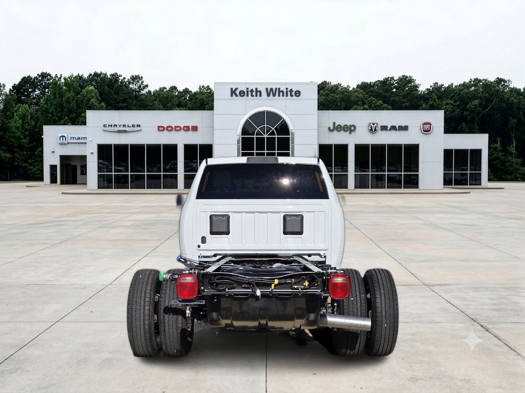 New 2026 Ram 3500 TRADESMAN CREW CAB CHASSIS 4X4 60' CA Pickup