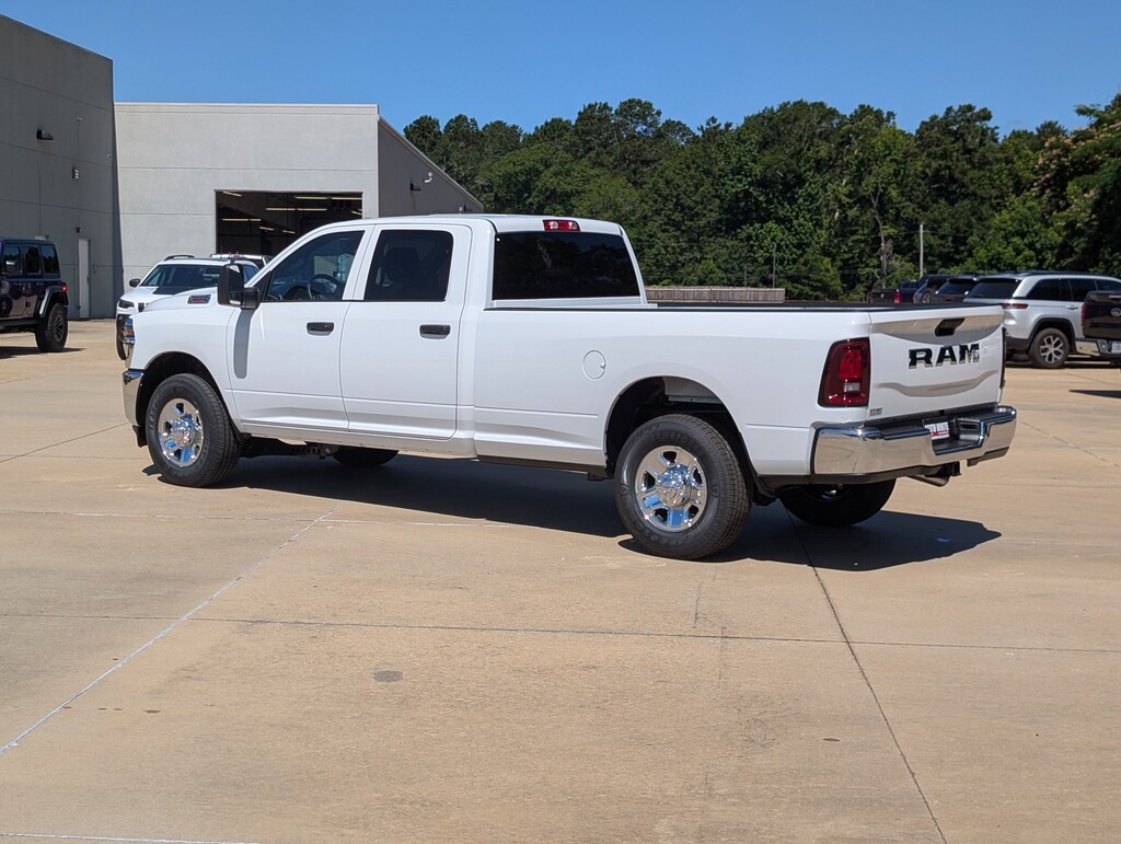 New 2026 Ram 2500 TRADESMAN CREW CAB 4X2 8' BOX Pickup