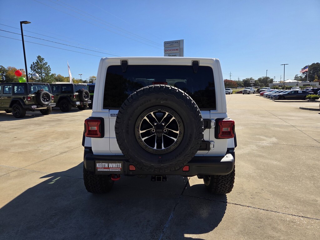 New 2026 Jeep Wrangler 4-DOOR RUBICON X Sport Utility