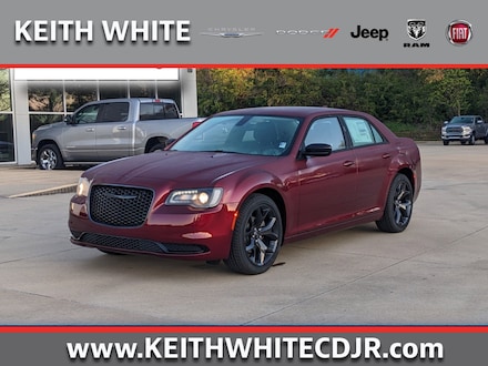2023 Chrysler 300 TOURING Sedan