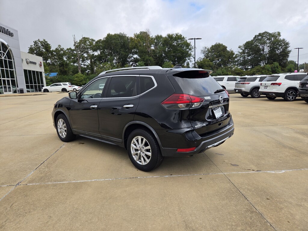 Used 2020 Nissan Rogue SV SV FWD