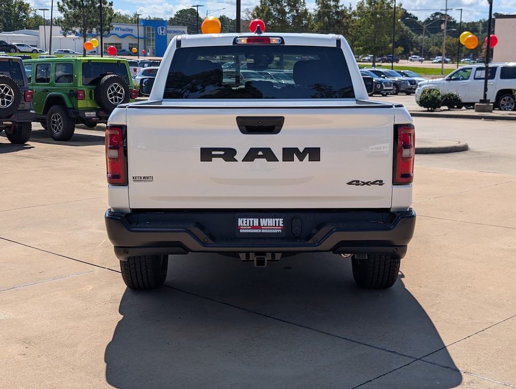New 2027 Ram 1500 TRADESMAN CREW CAB 4X4 5'7 BOX Pickup