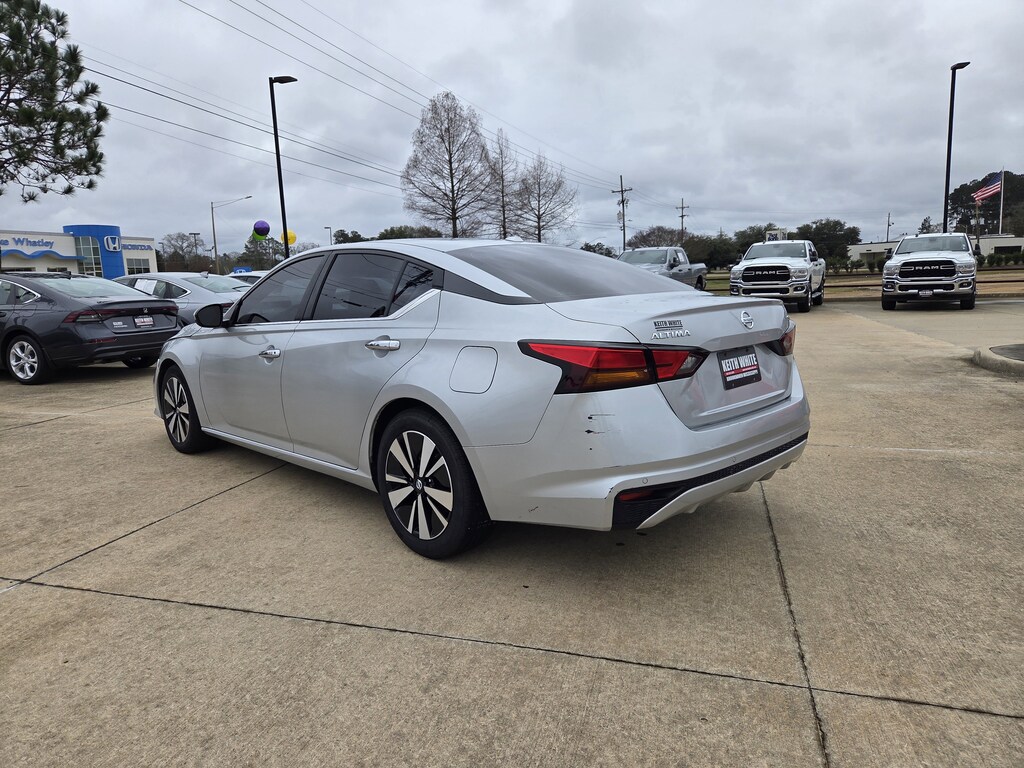 Used 2021 Nissan Altima 2.5 SV Sedan