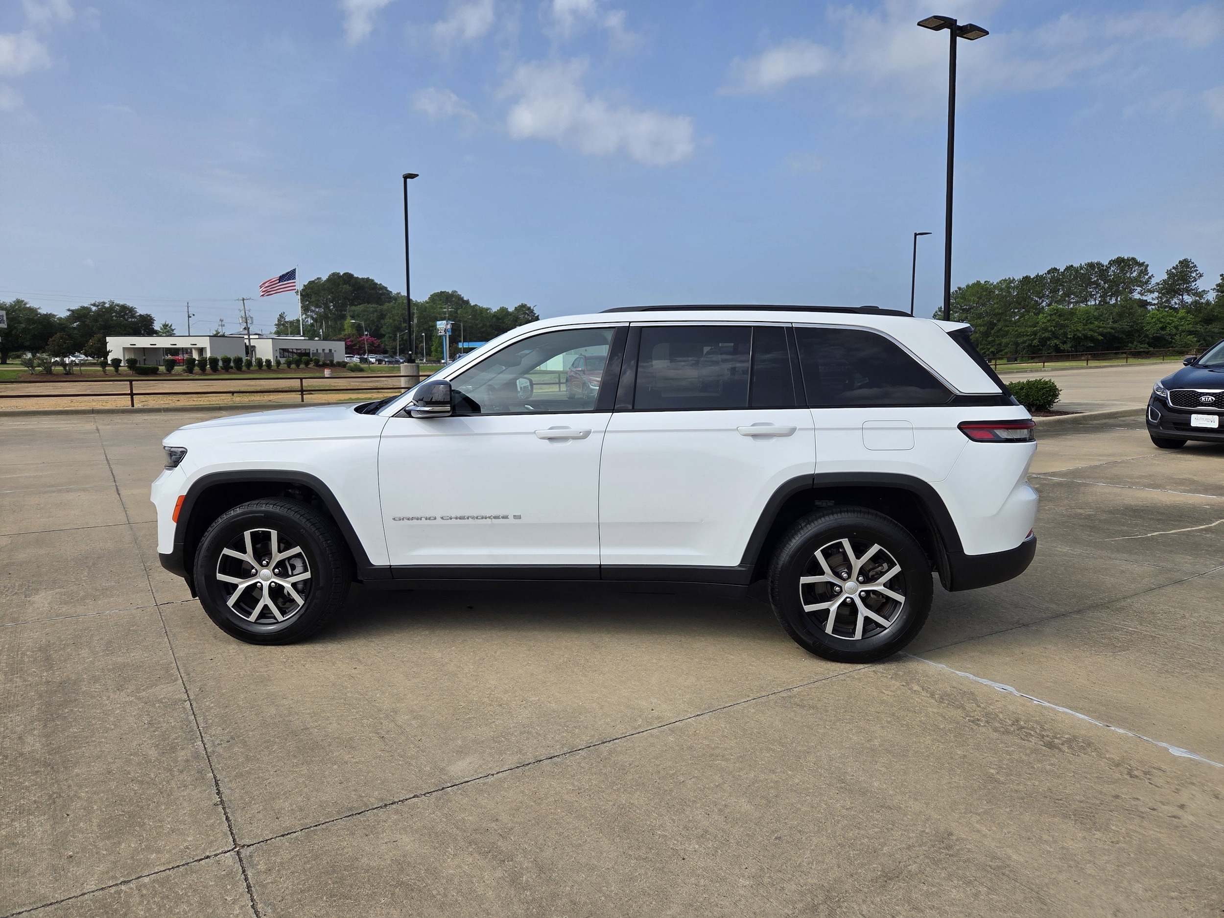 Used 2024 Jeep Grand Cherokee Limited with VIN 1C4RJHBG5RC108932 for sale in Brookhaven, MS