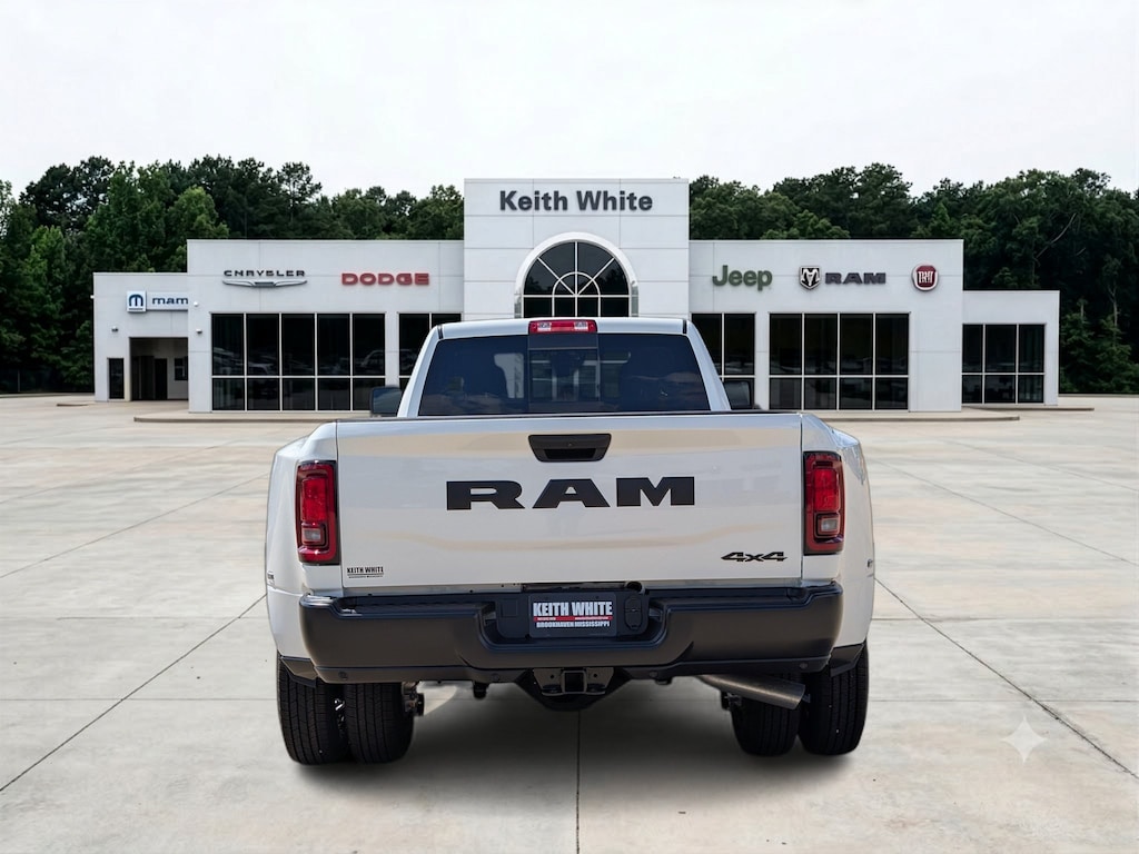 New 2026 Ram 3500 TRADESMAN CREW CAB 4X4 8' BOX Pickup