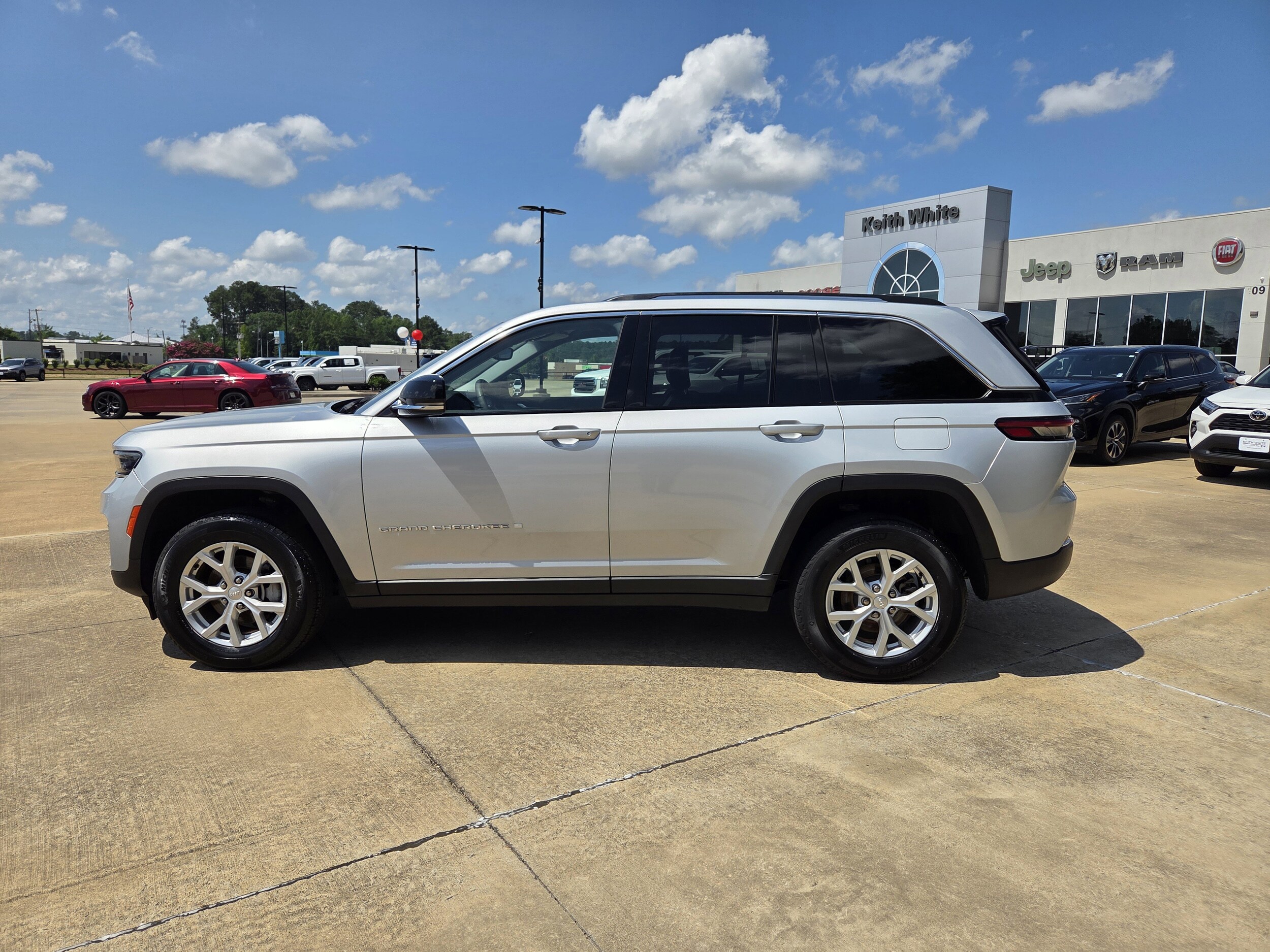Used 2023 Jeep Grand Cherokee Limited with VIN 1C4RJGBGXP8754574 for sale in Brookhaven, MS