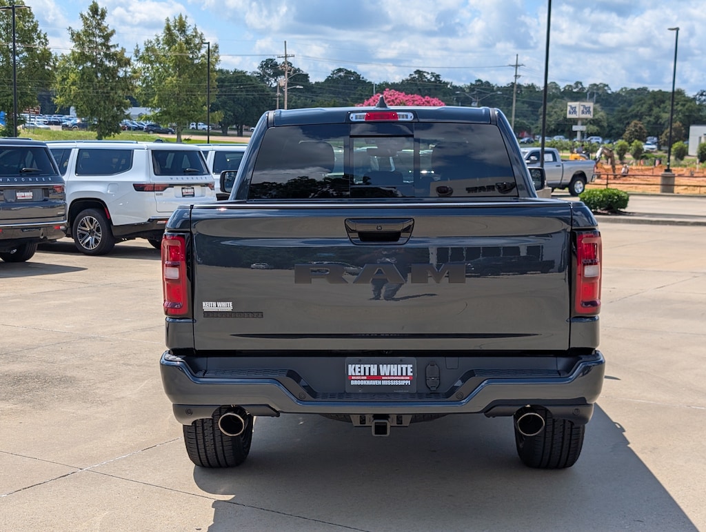 New 2026 Ram 1500 BIG HORN CREW CAB 4X2 5'7 BOX Pickup