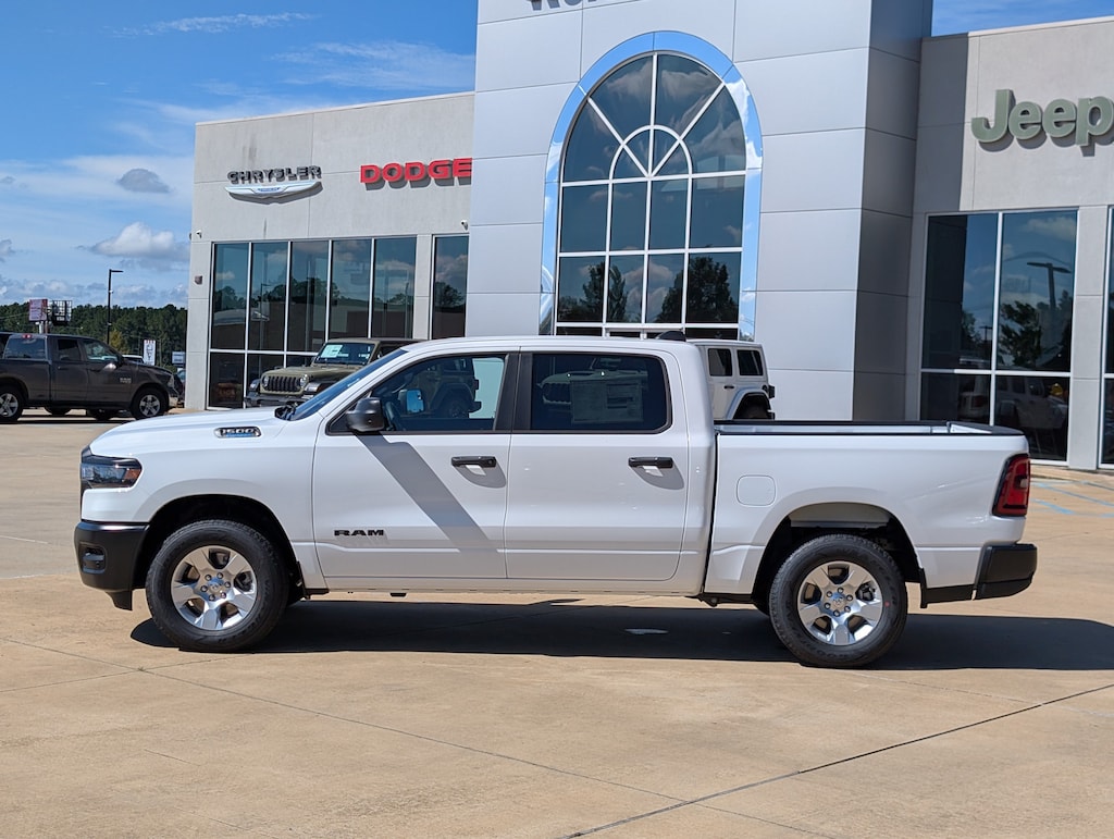 New 2027 Ram 1500 TRADESMAN CREW CAB 4X4 5'7 BOX Pickup