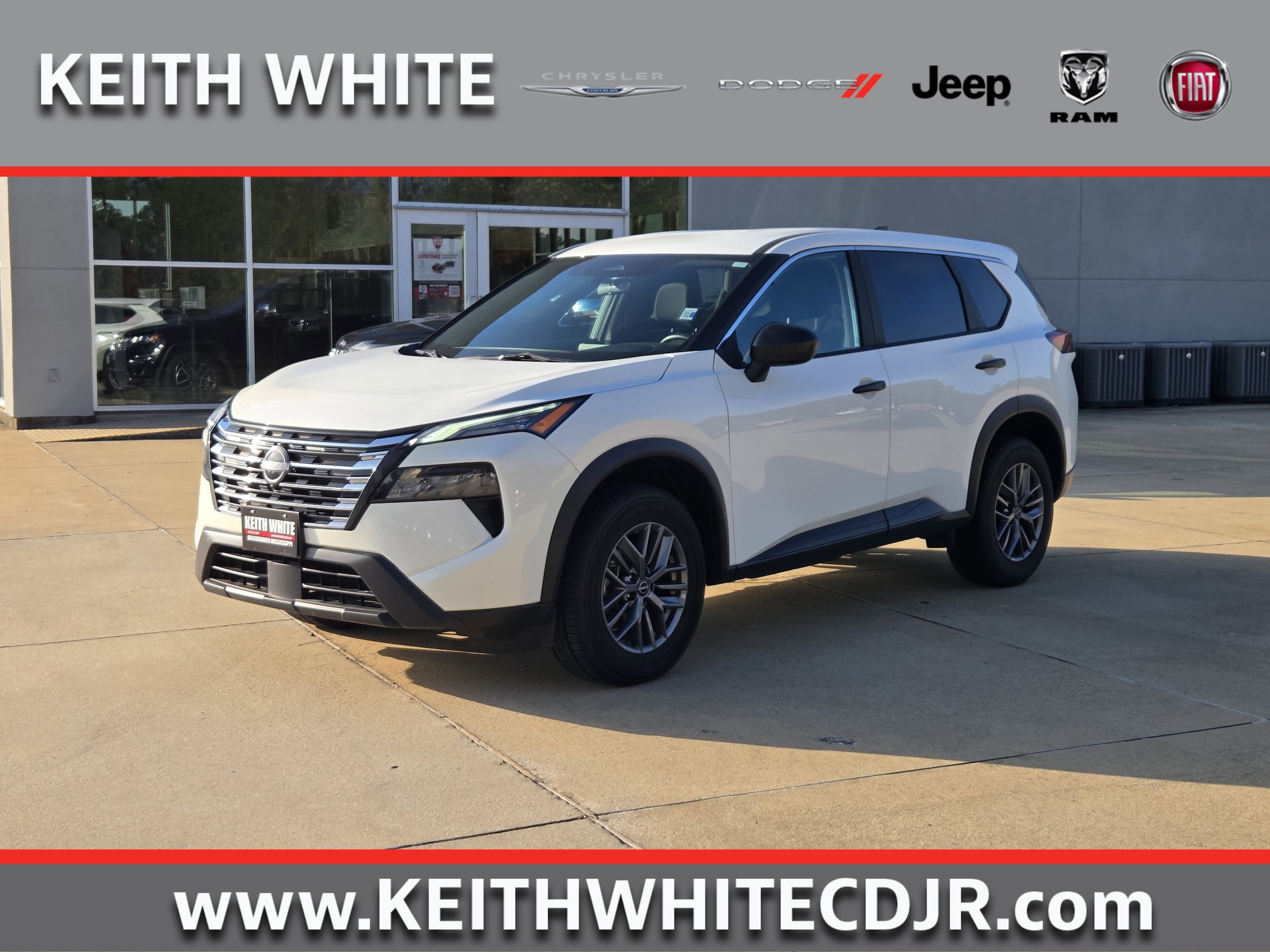 2024 Nissan Rogue S's photo