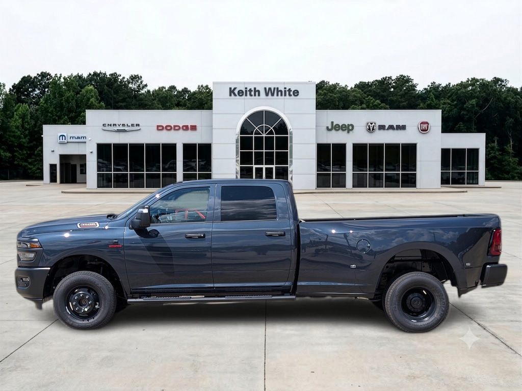 New 2026 Ram 3500 TRADESMAN CREW CAB 4X4 8' BOX Pickup