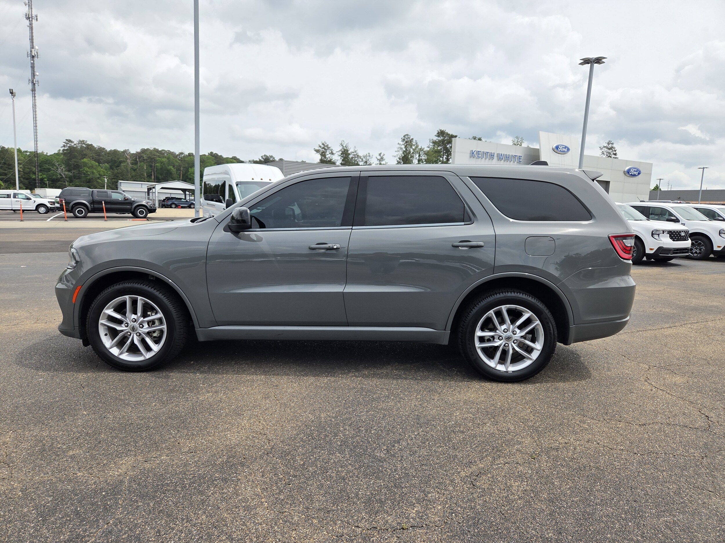 2023 Dodge Durango GT photo 2