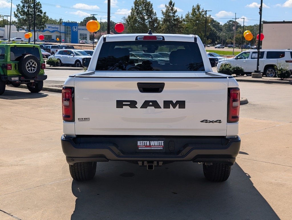 New 2027 Ram 1500 TRADESMAN CREW CAB 4X4 5'7 BOX Pickup