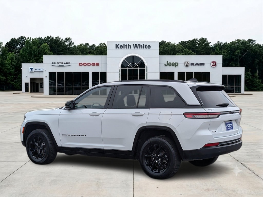 Used 2025 Jeep Grand Cherokee Altitude Altitude 4x4
